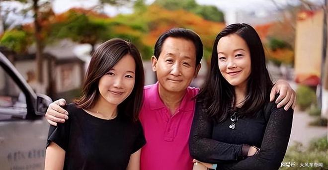 是北大高材生女儿和侄女长得很像梁天现状：66岁微微发福儿子(图19)