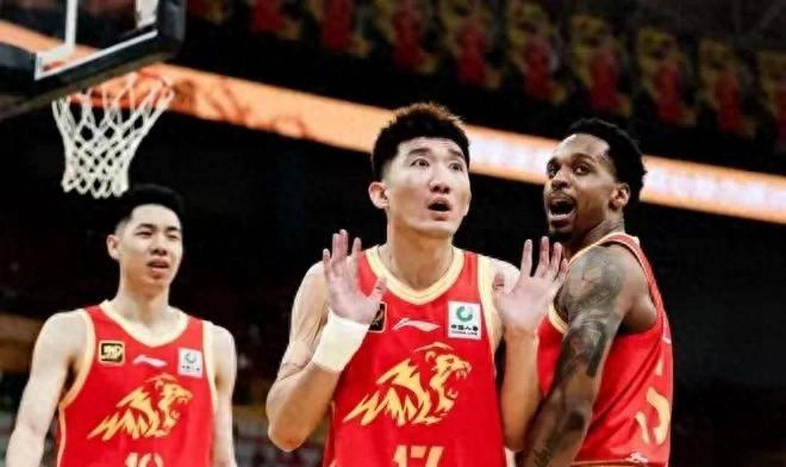布朗总决赛爆发引男篮归化猜想CBA曼巴拒绝百万归化邀约？(图4)