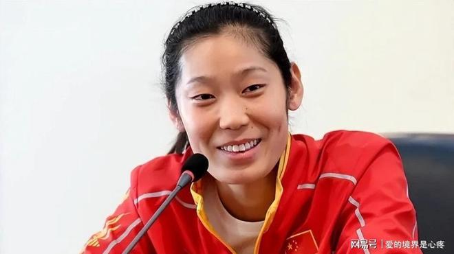 然爆粗口连网友都看不下去了太恶心了！记者采访朱婷时突(图6)